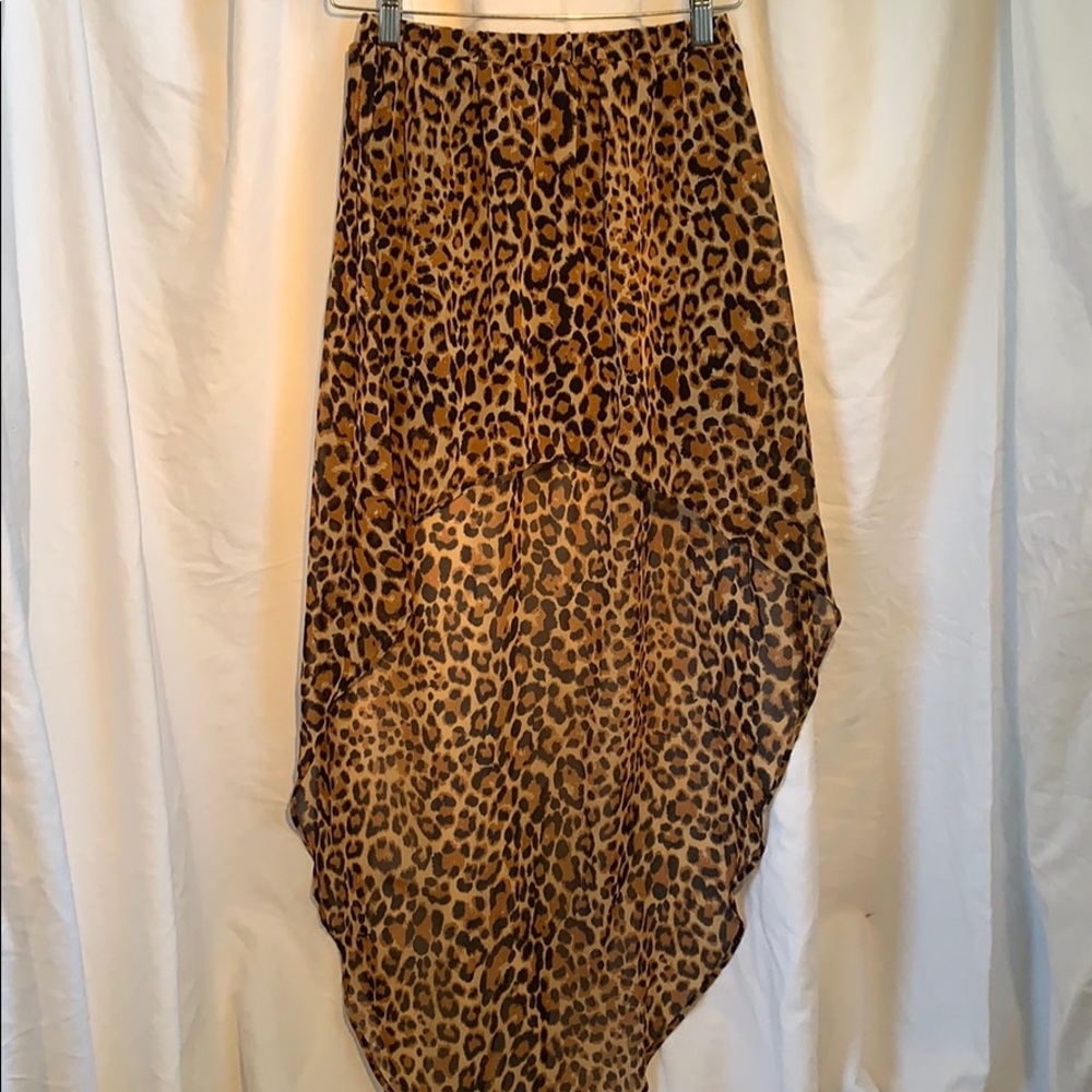 3/20 Divided high low leopard print skirt size 4